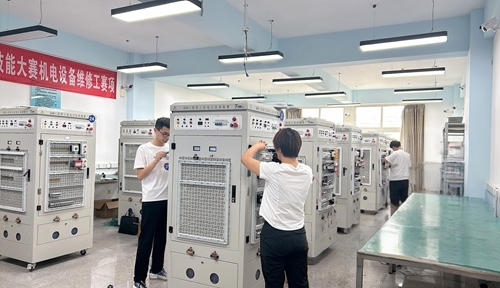 机电设备维修工赛项考核现场