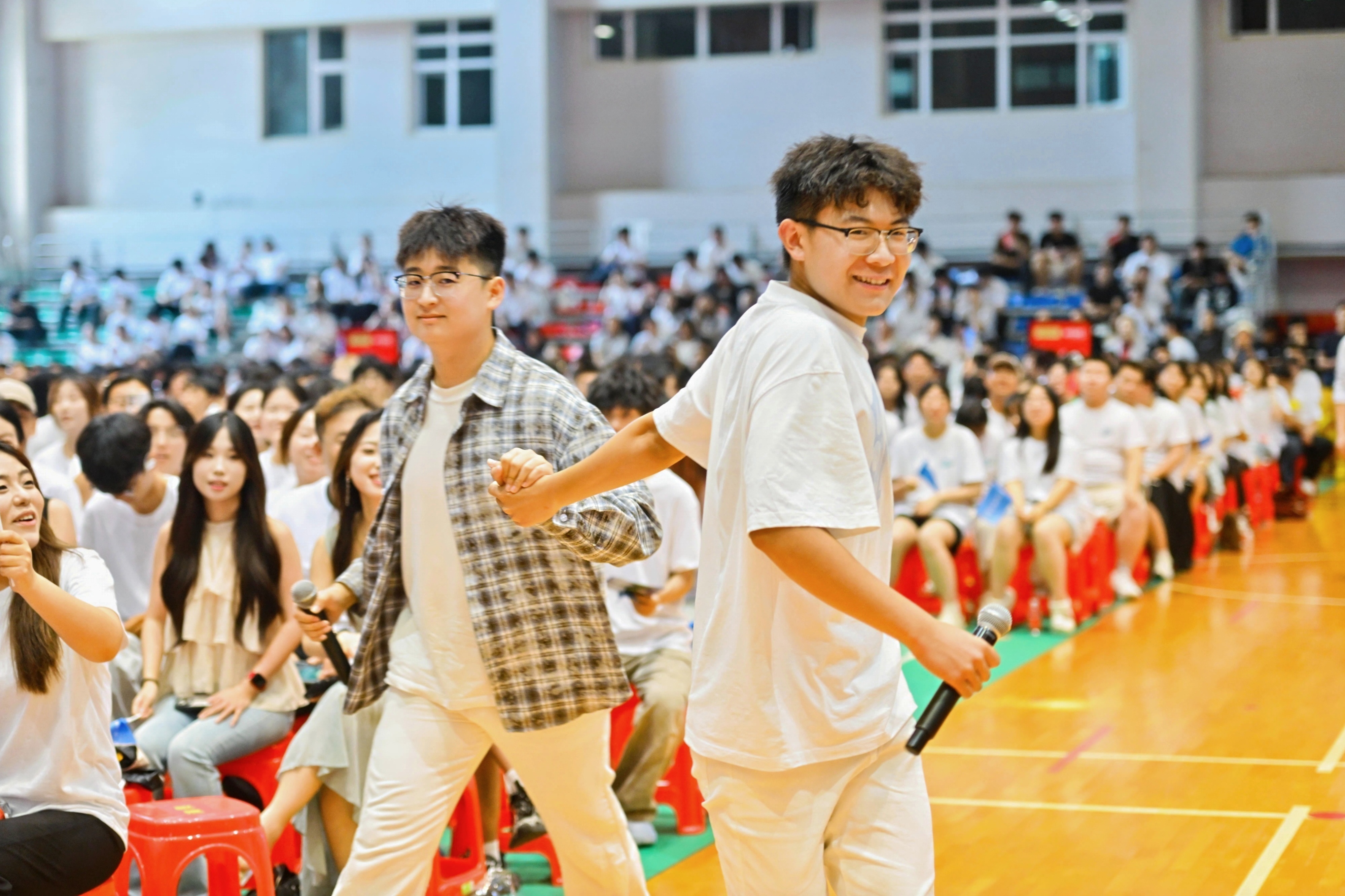 14.歌曲《不说再见》.jpg